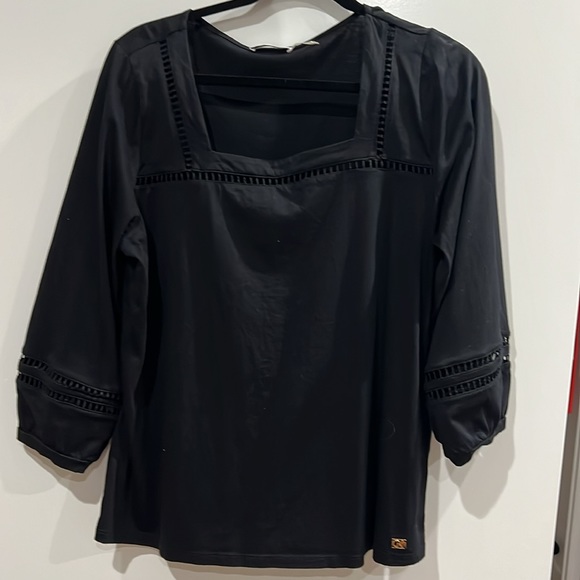 Calvin Klein Cutout Square-Neck Cotton Top - Picture 2 of 5